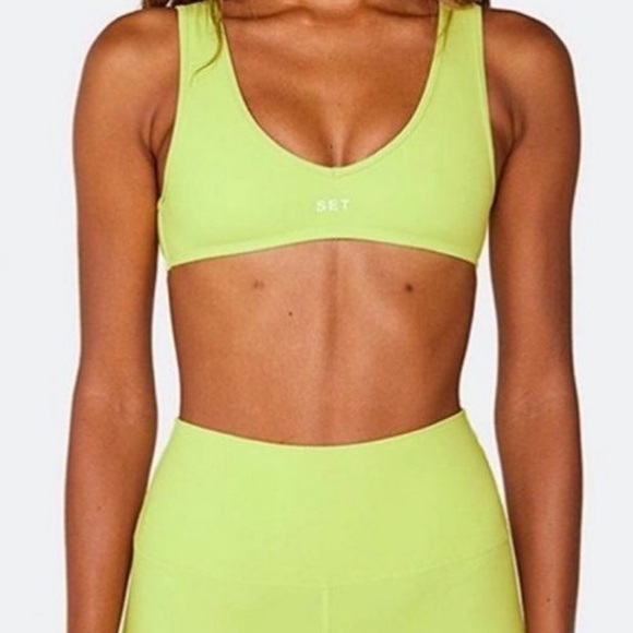 Set Active Sports Bra - Picture 1 of 3